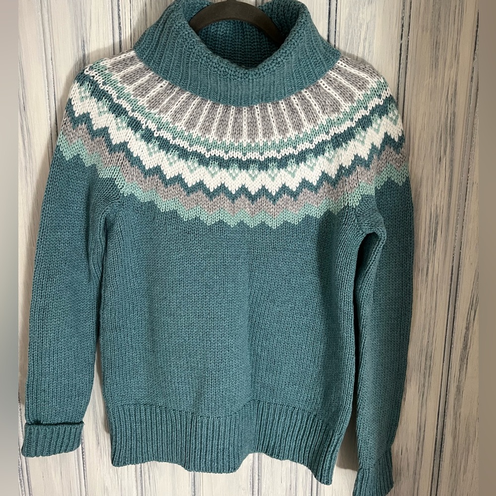 Ann Taylor Loft Heavy warm sweater with turtle neck